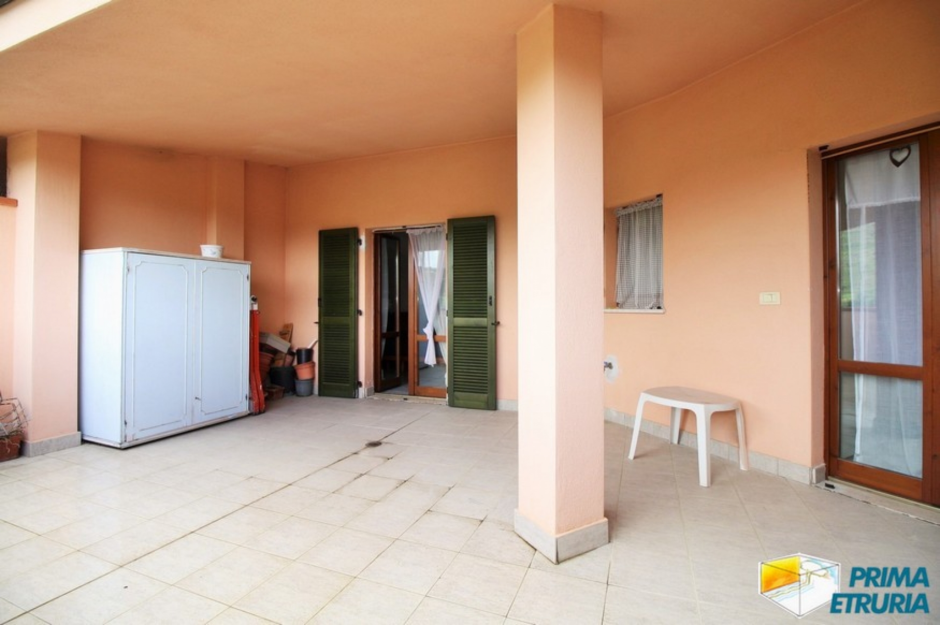 - ROSELLE - VENDESI TRILOCALE CON GARAGE