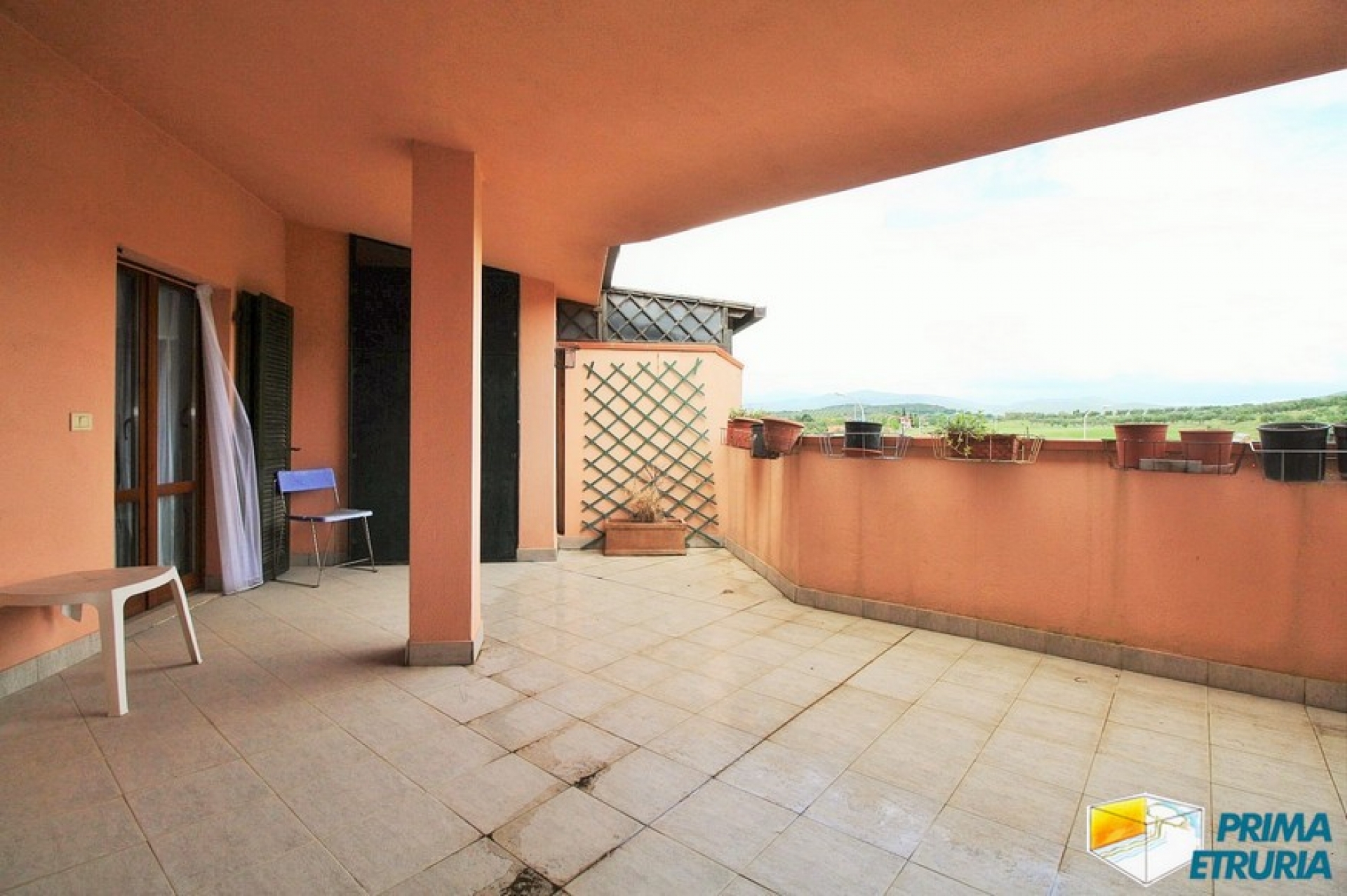 - ROSELLE - VENDESI TRILOCALE CON GARAGE