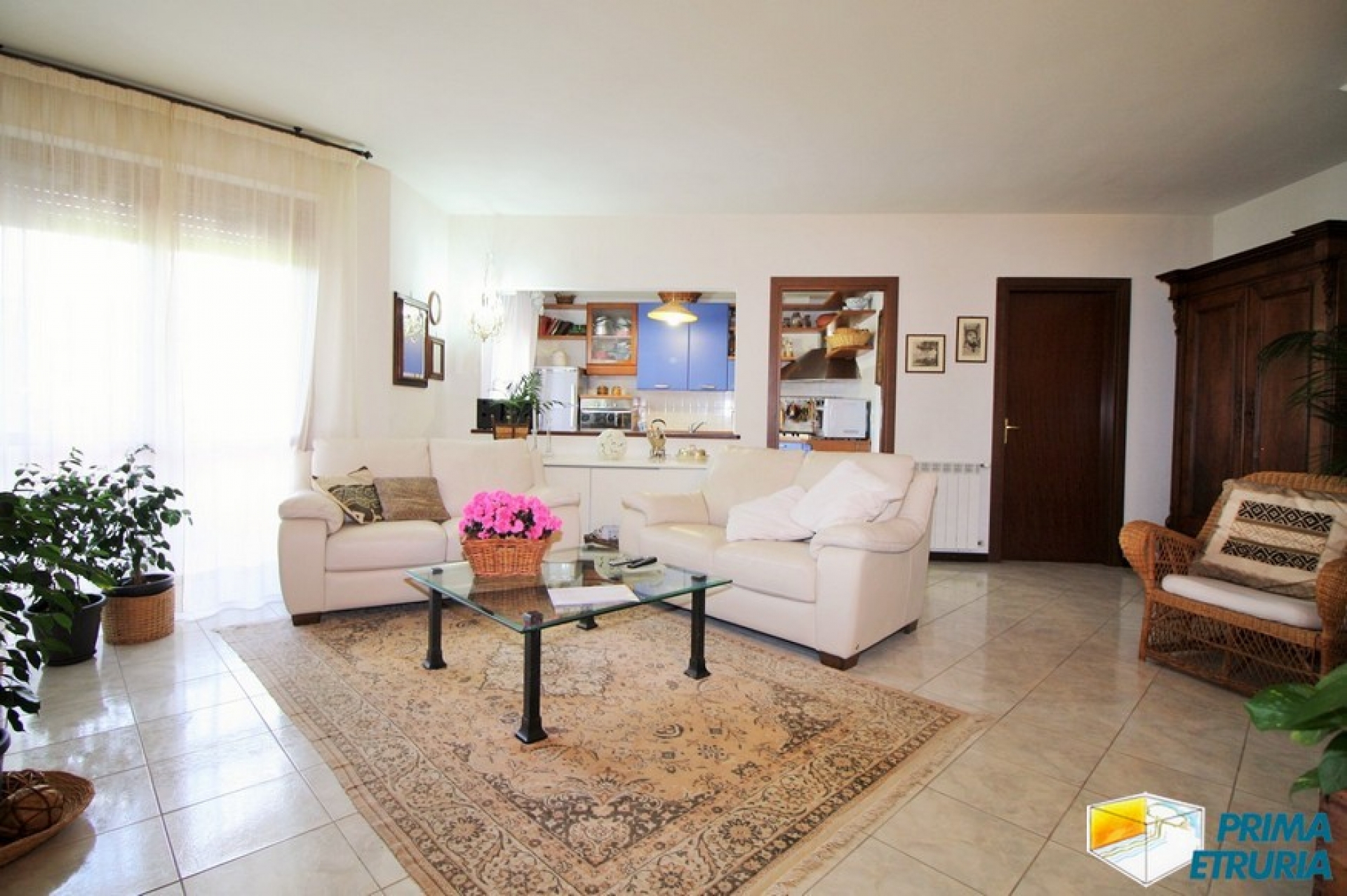 - ROSELLE - VENDESI TRILOCALE CON GARAGE