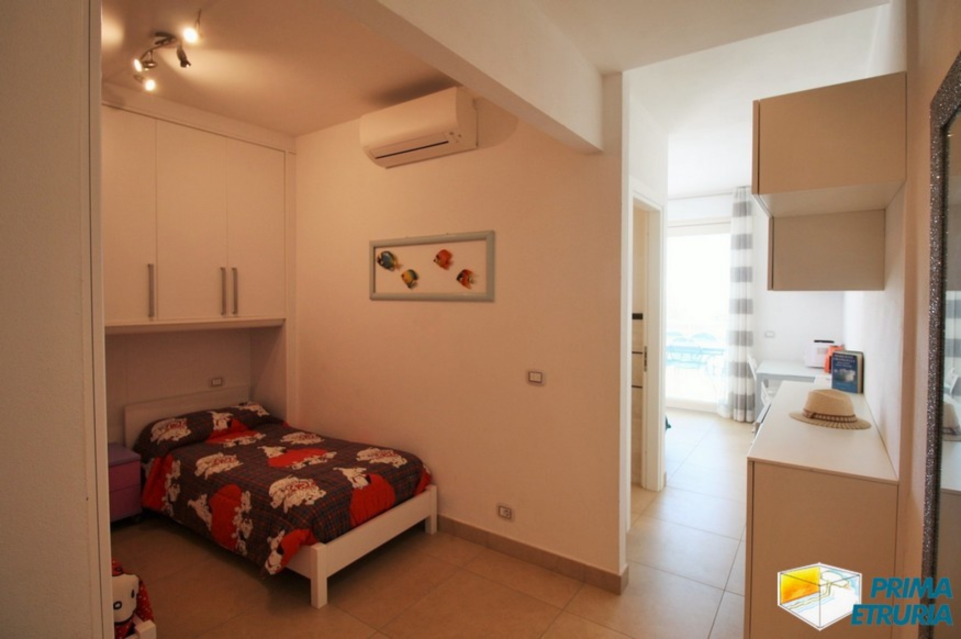 BELLISSIMO MONOLOCALE CON FANTASTICA VISTA FRONTE MARE - ZONA ROSMARINA - 