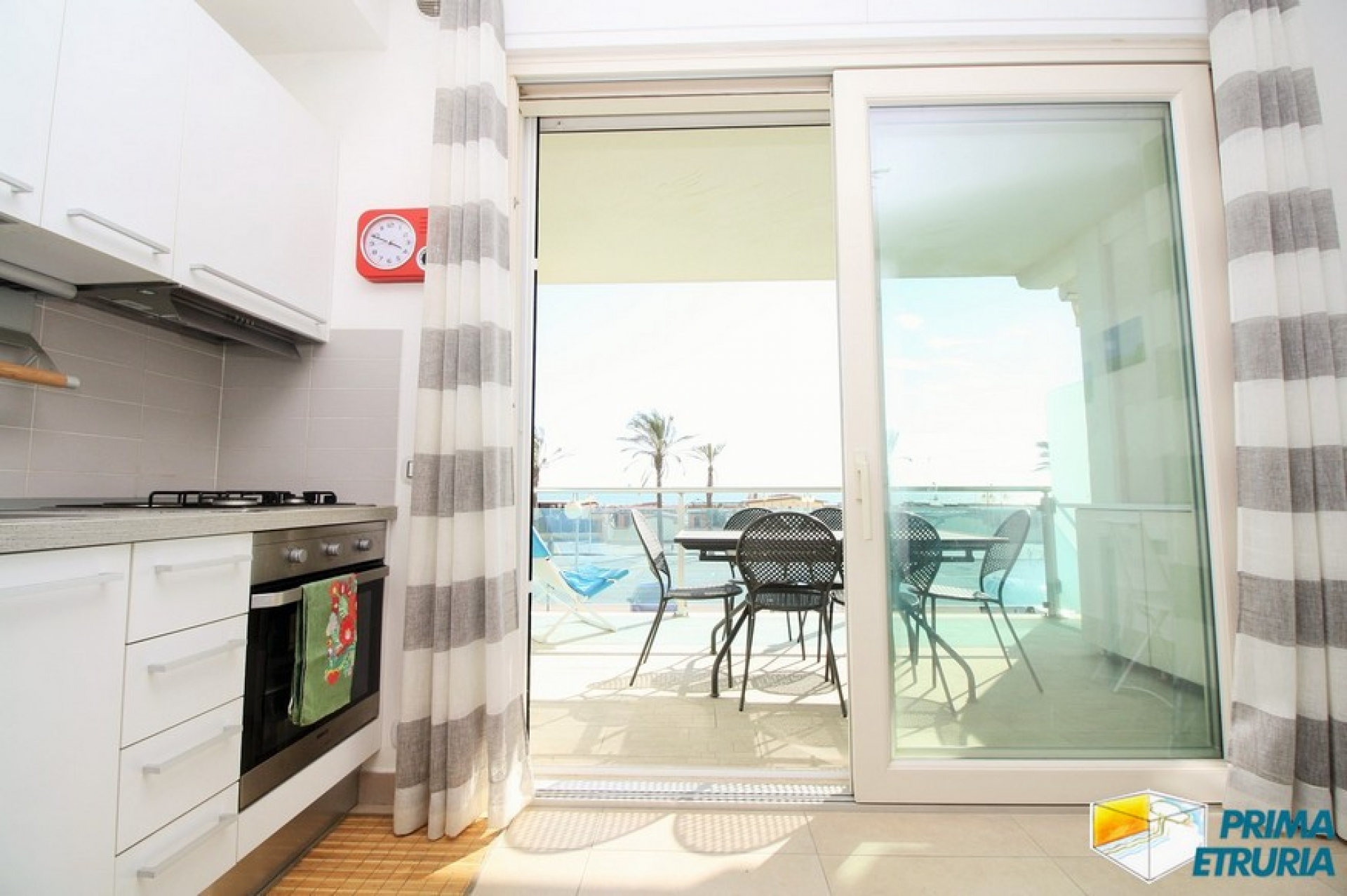 BELLISSIMO MONOLOCALE CON FANTASTICA VISTA FRONTE MARE - ZONA ROSMARINA - 