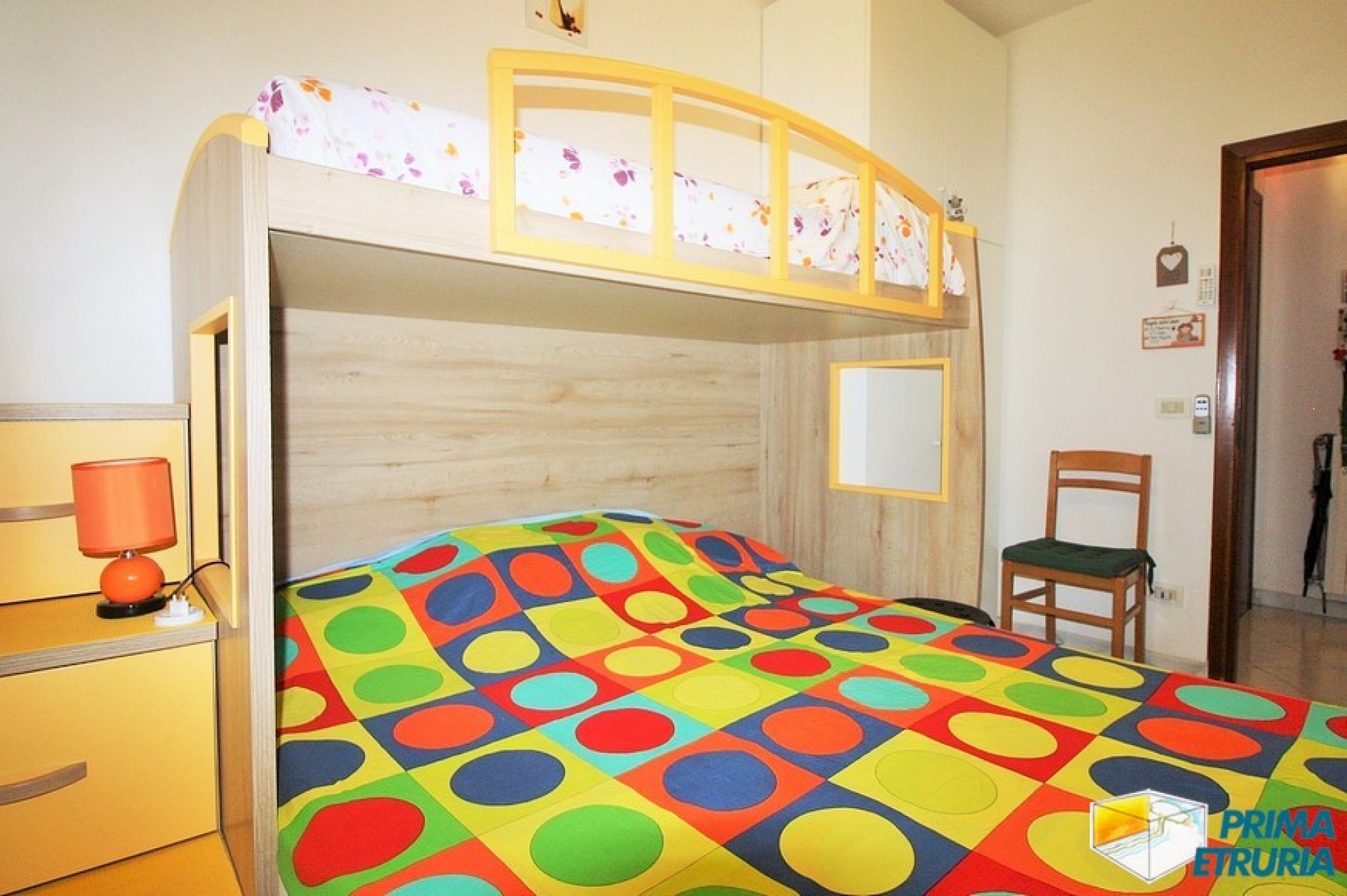 VENDESI TRILOCALE VIA ANICHINI 6 - ZONA CENTRO -