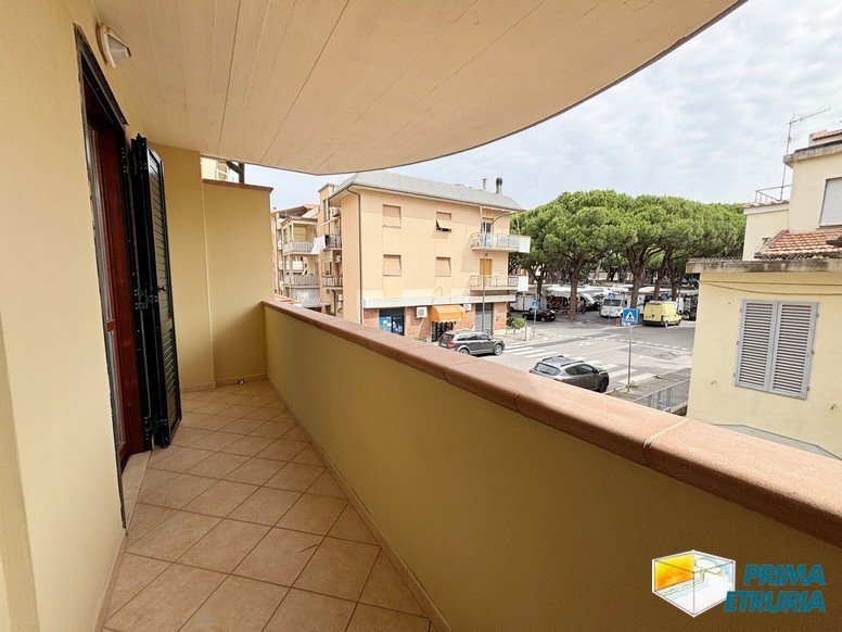 BELLISSIMO TRILOCALE SU DUE LIVELLI - ZONA CENTRO -