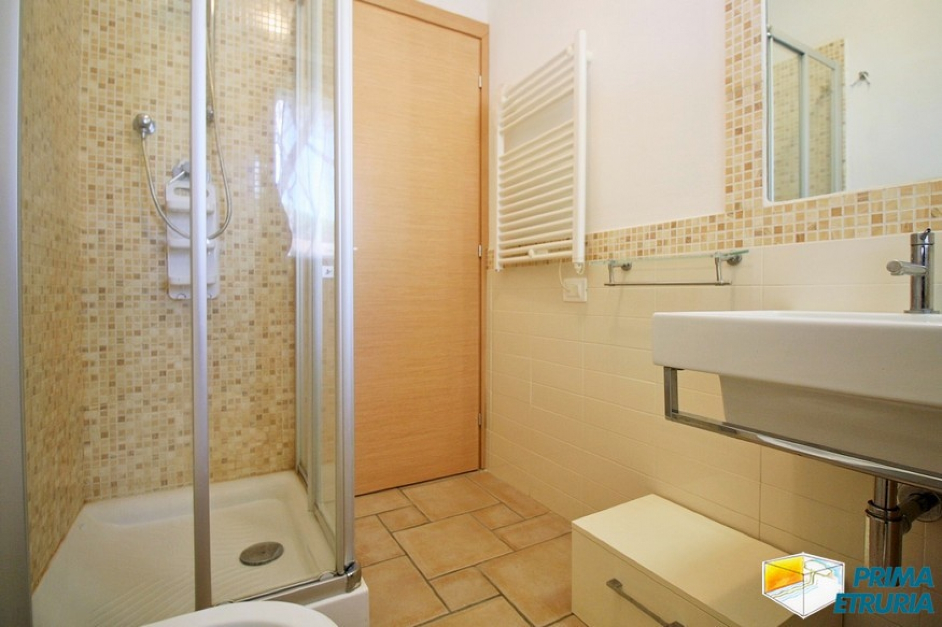 FANTASTICO BILOCALE CON AMPIA TERRAZZA - ZONA ROSMARINA -