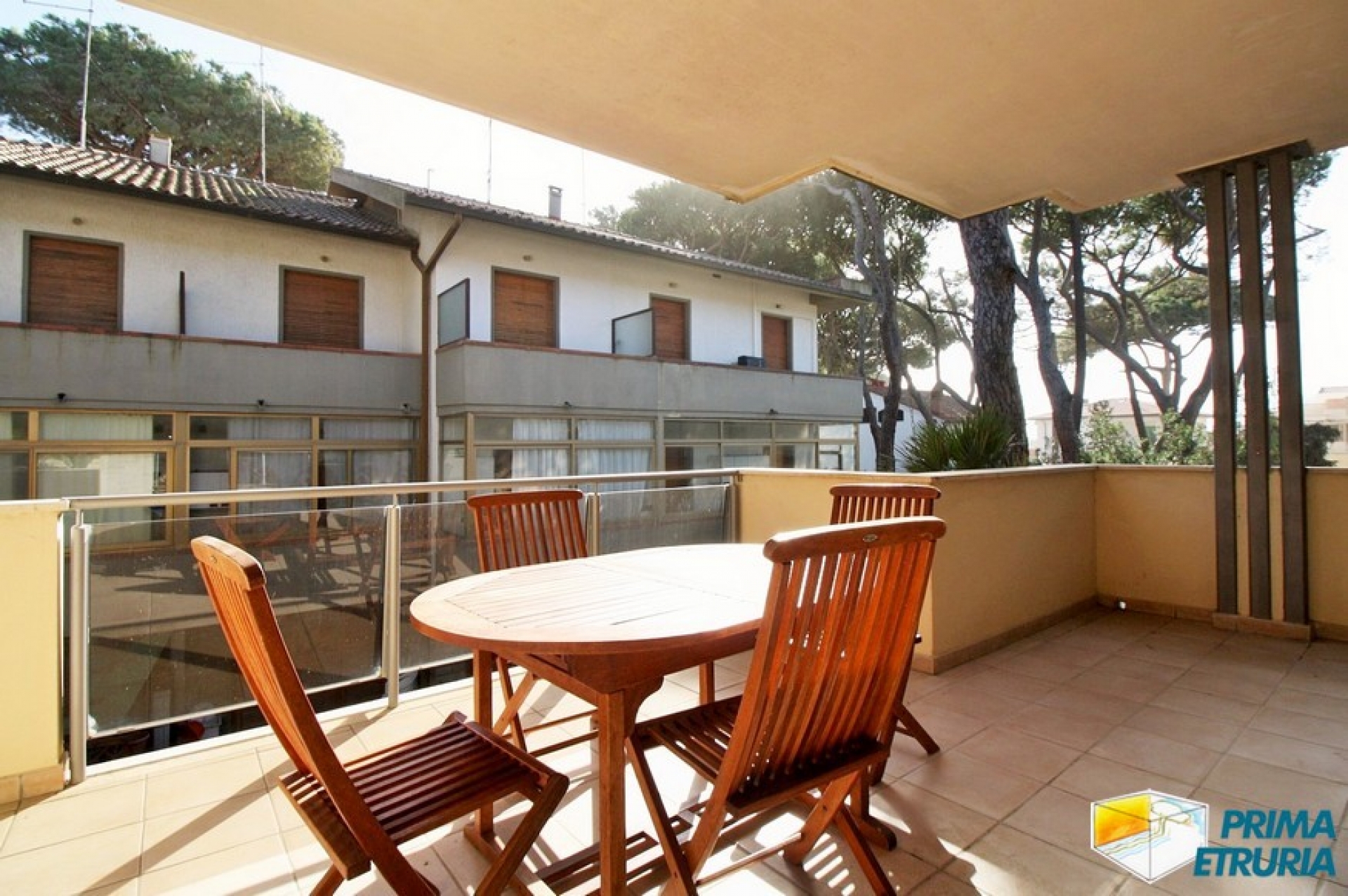 FANTASTICO BILOCALE CON AMPIA TERRAZZA - ZONA ROSMARINA -