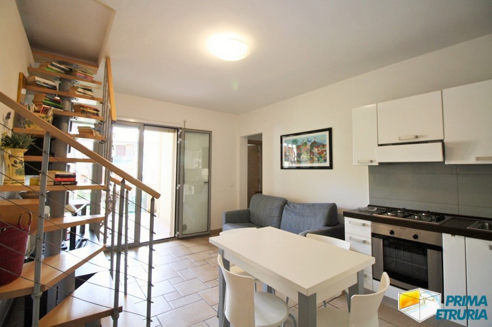 FANTASTICO BILOCALE CON AMPIA TERRAZZA - ZONA ROSMARINA -