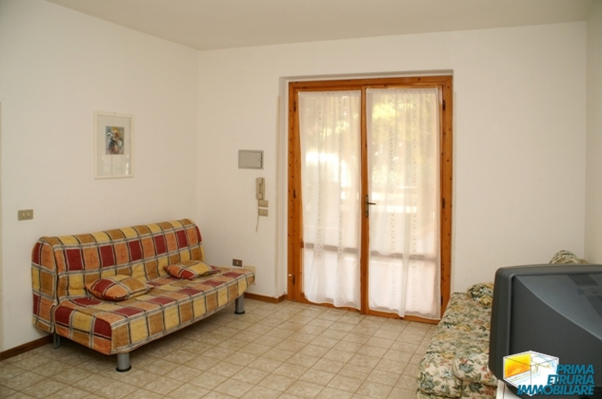 BILOCALE CON AMPIO GIARDINO IN VIA CALA DI FORNO - ZONA ROSMARINA - 
