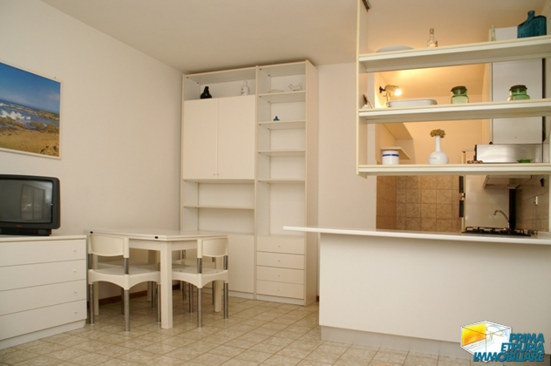 BILOCALE CON AMPIO GIARDINO IN VIA CALA DI FORNO - ZONA ROSMARINA - 