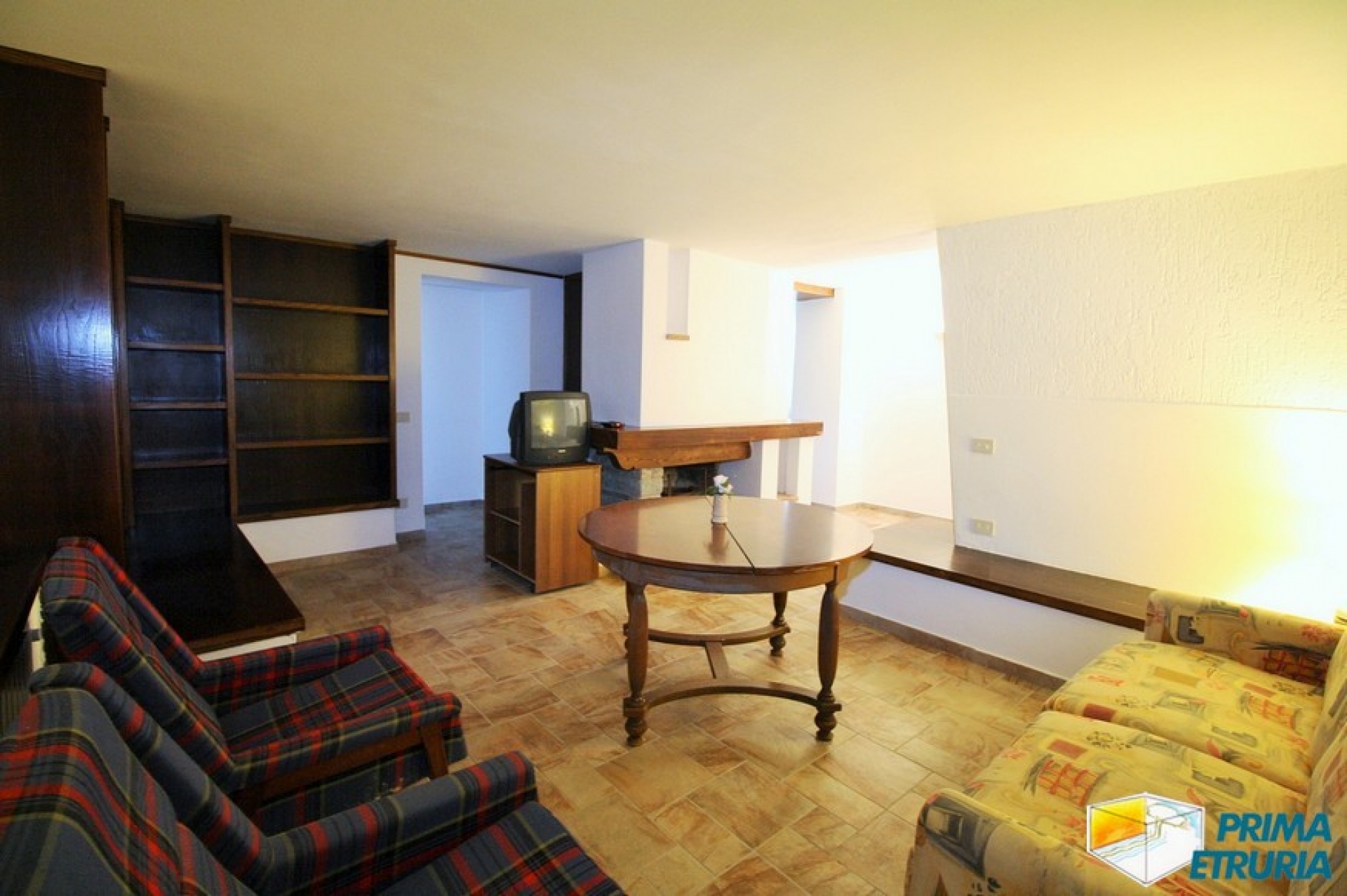 SPLENDIDA VILLA CON AMPIO GIARDINO - ZONA ROSMARINA -