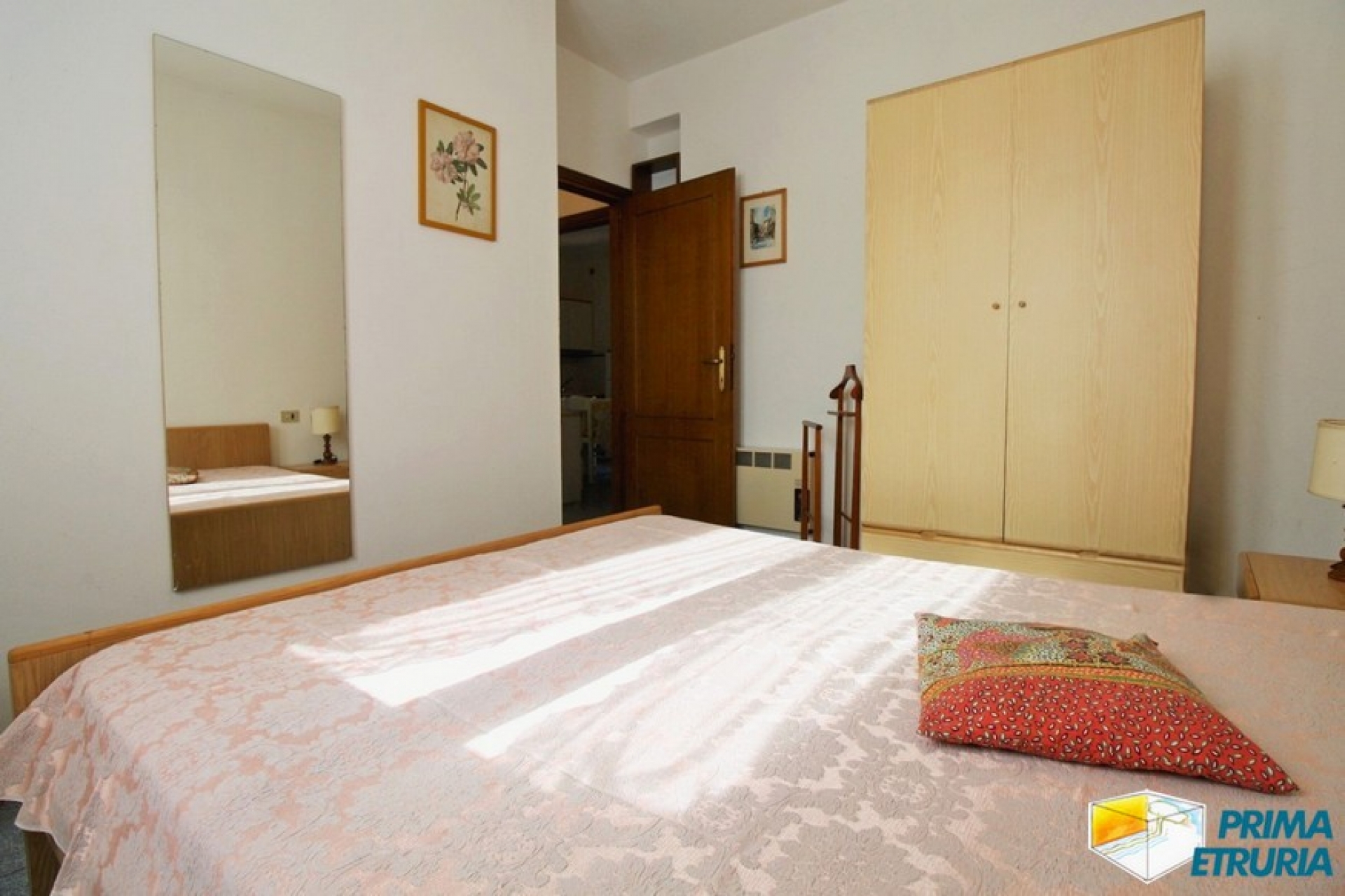 TRILOCALE CON POSTO AUTO- ZONA TOMBOLO -