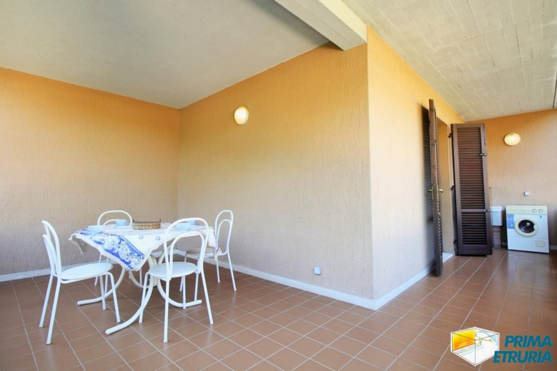 TRILOCALE CON POSTO AUTO- ZONA TOMBOLO -