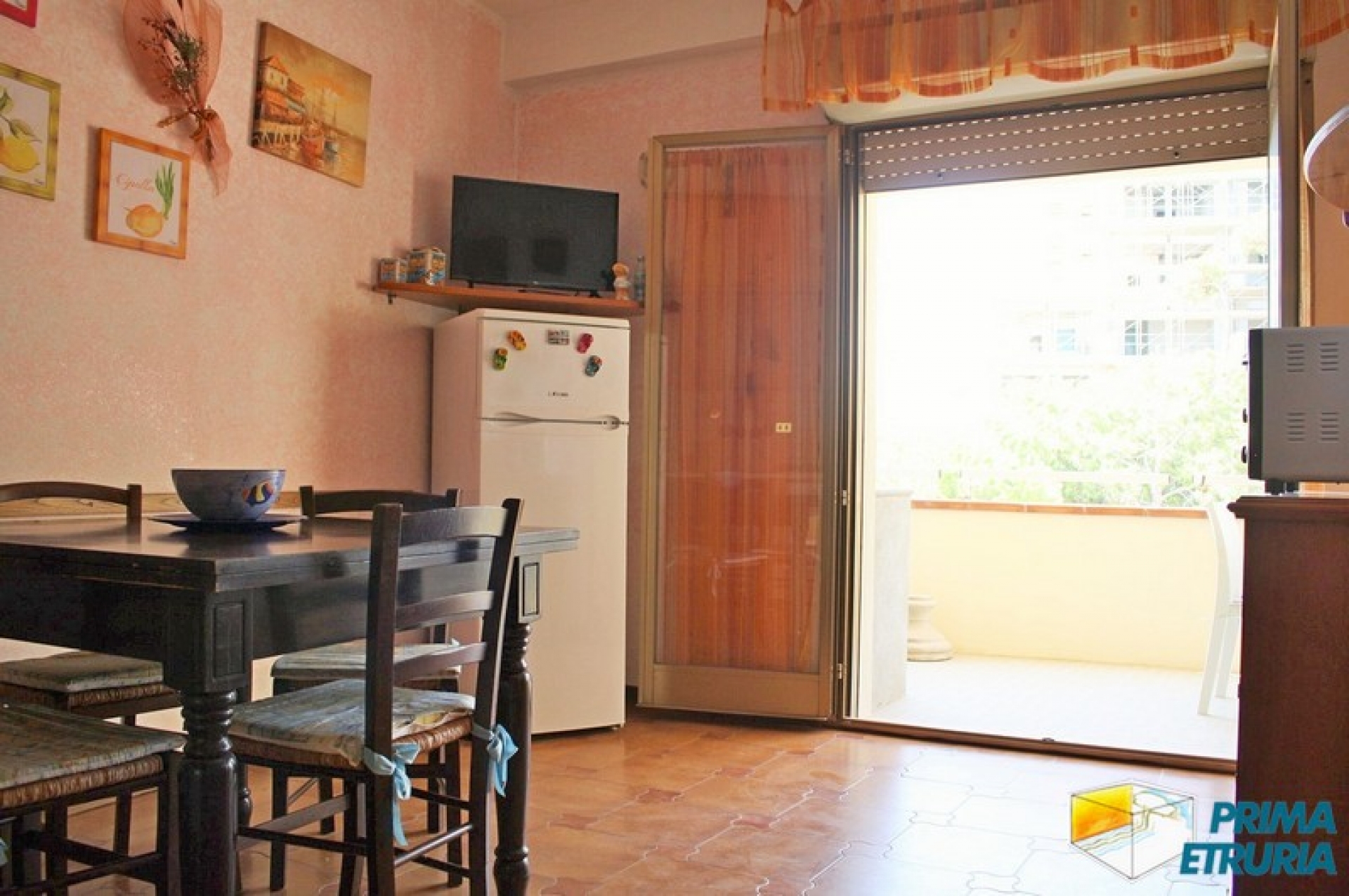 TRILOCALE CON AMPIA TERRAZZA VISTA MARE - ZONA ROSMARINA -