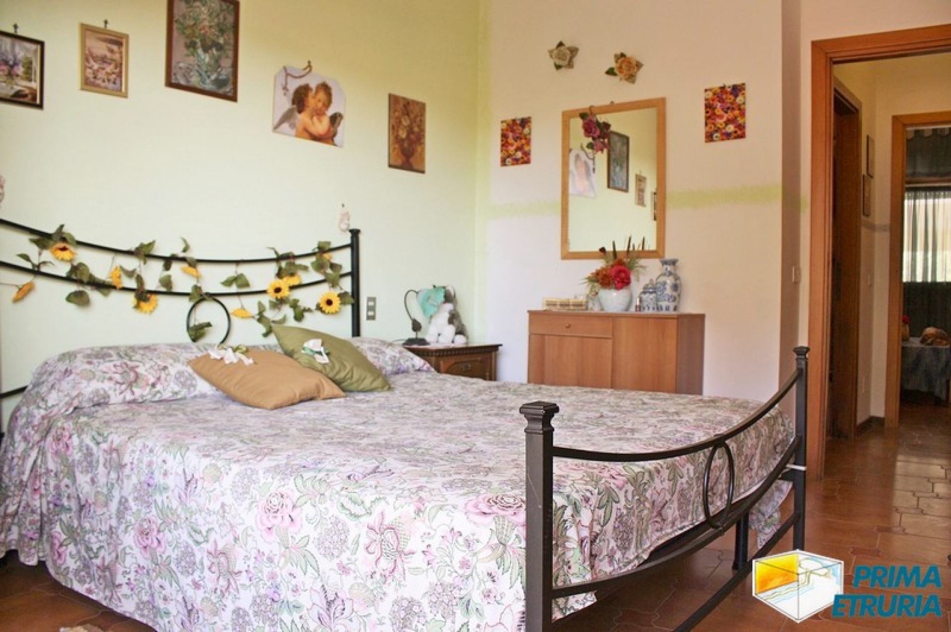 TRILOCALE CON AMPIA TERRAZZA VISTA MARE - ZONA ROSMARINA -