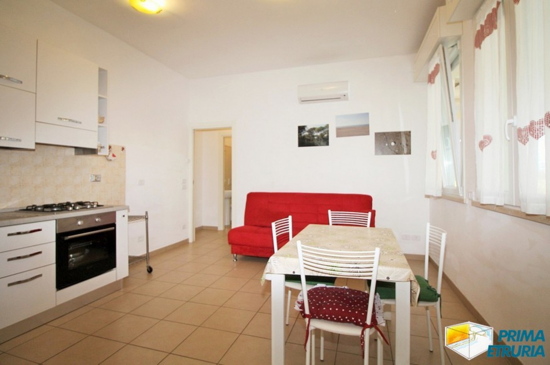 COMODO BILOCALE A DUE PASSI DAL MARE - ZONA ROSMARINA -