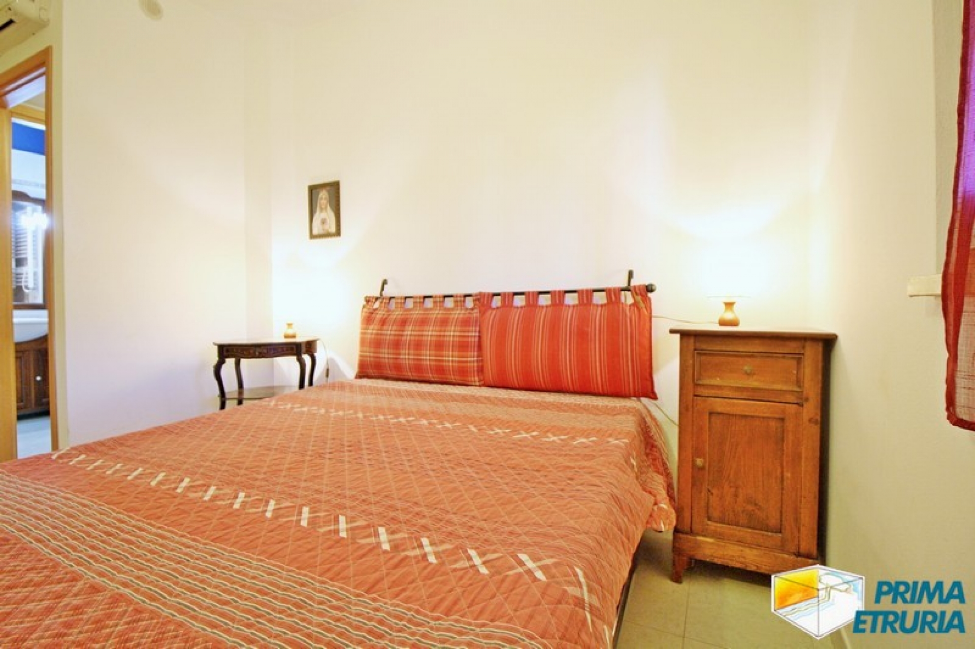 BILOCALE CON BELLISSIMA TERRAZZA ALL'INTERNO DELLA PINETA - ZONA ROSMARINA -