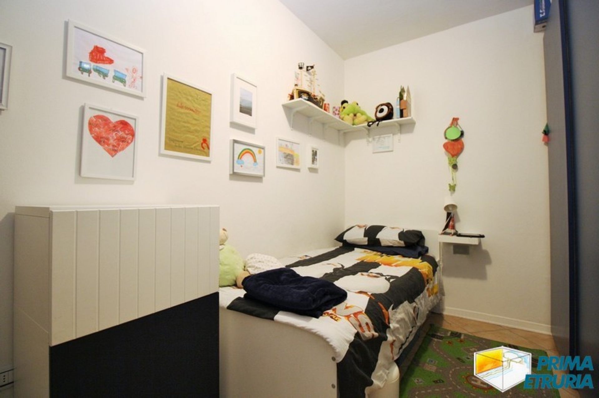 APPARTAMENO TRILOCALE CON BELLISSIMA TERRAZZA - ZONA CENTRO -