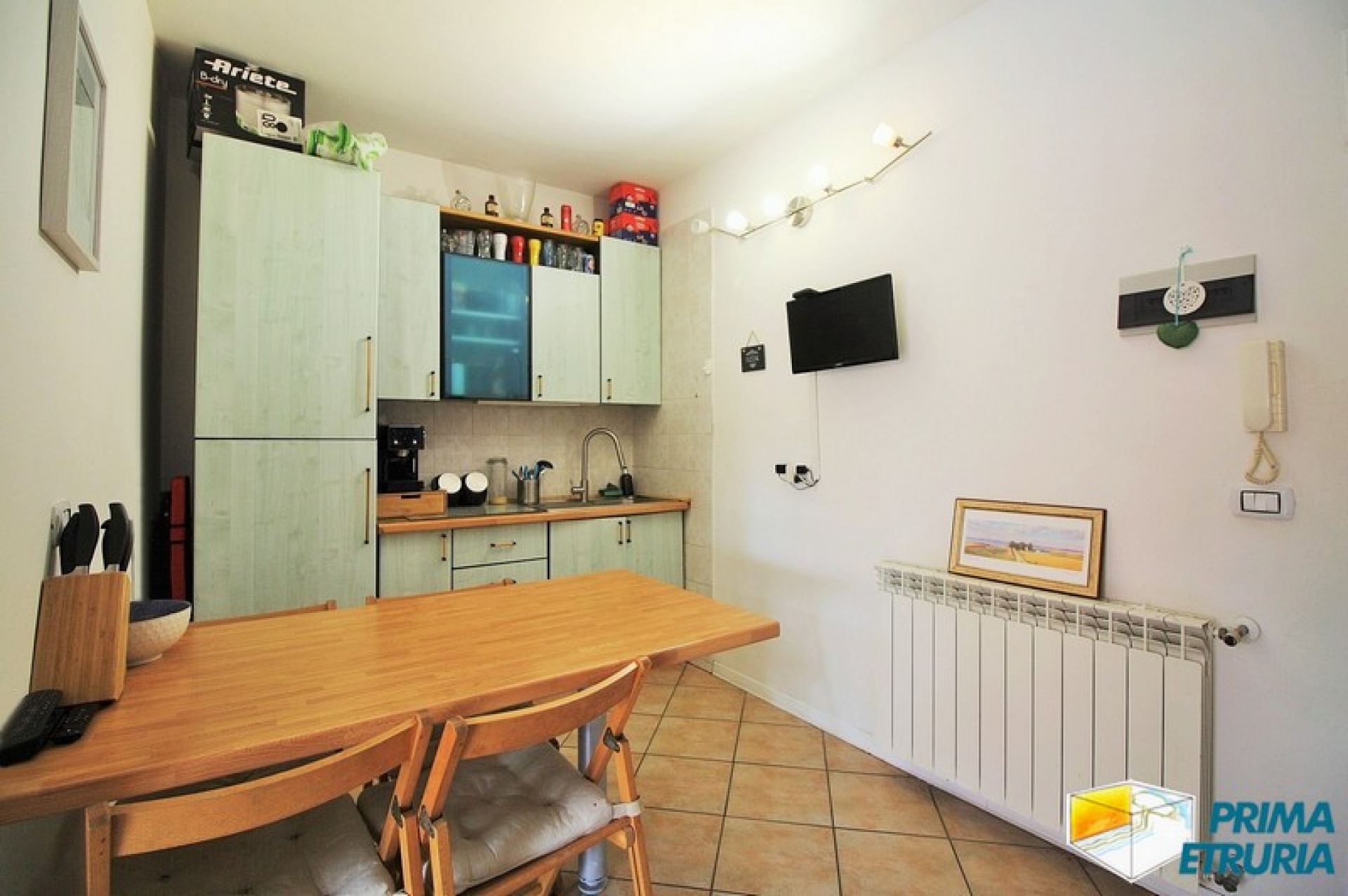 APPARTAMENO TRILOCALE CON BELLISSIMA TERRAZZA - ZONA CENTRO -