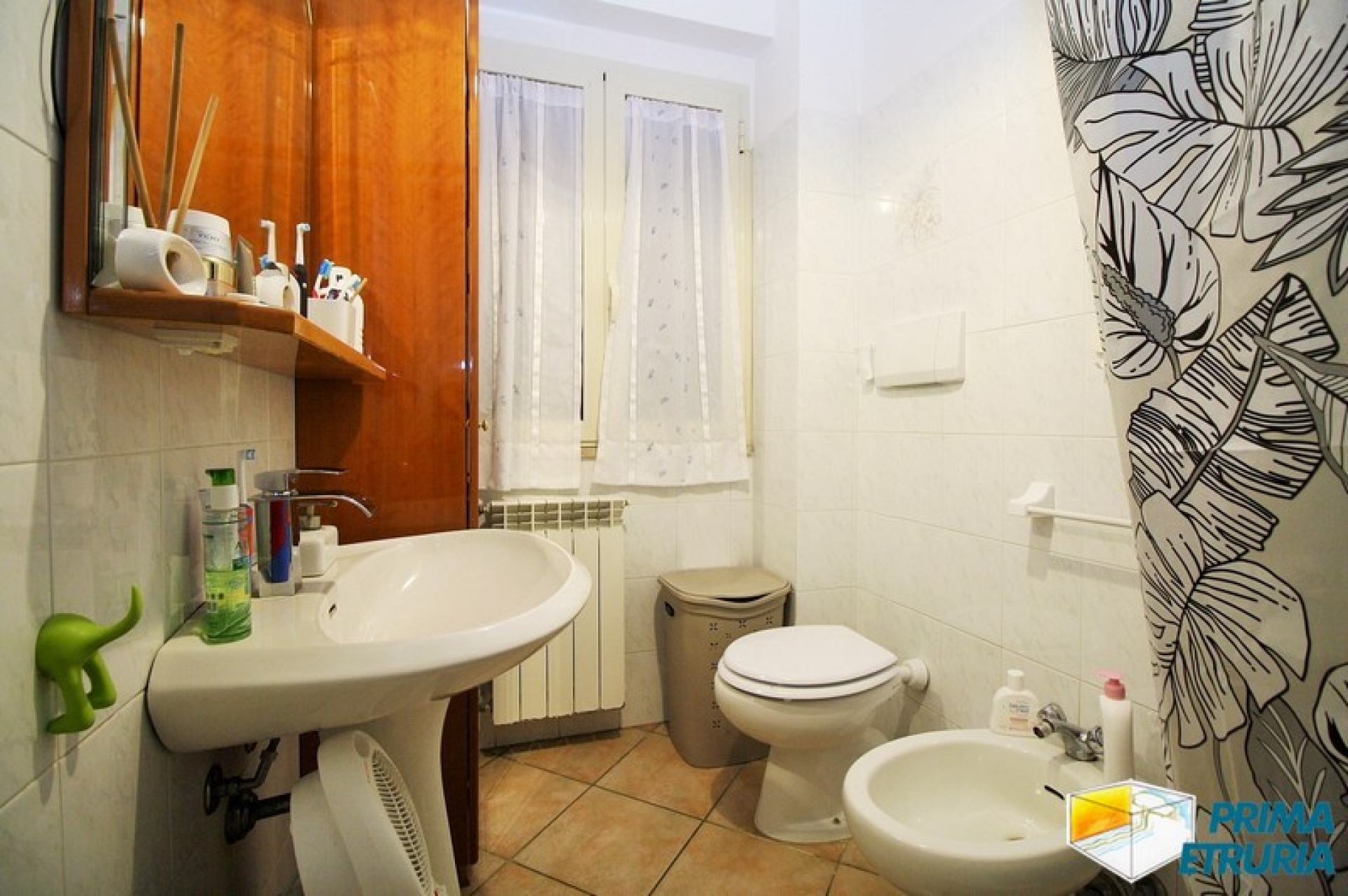 APPARTAMENO TRILOCALE CON BELLISSIMA TERRAZZA - ZONA CENTRO -