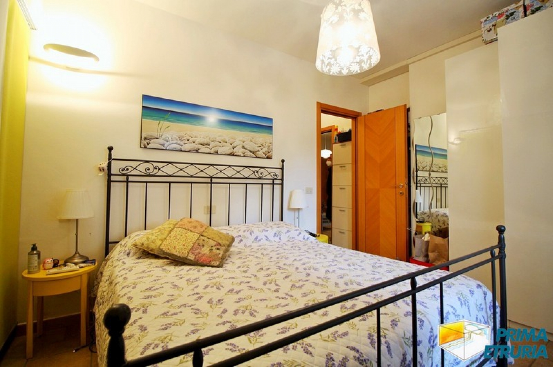 GRAZIOSO TRILOCALE CON AMPIA TERRAZZA - ZONA ROSMARINA -