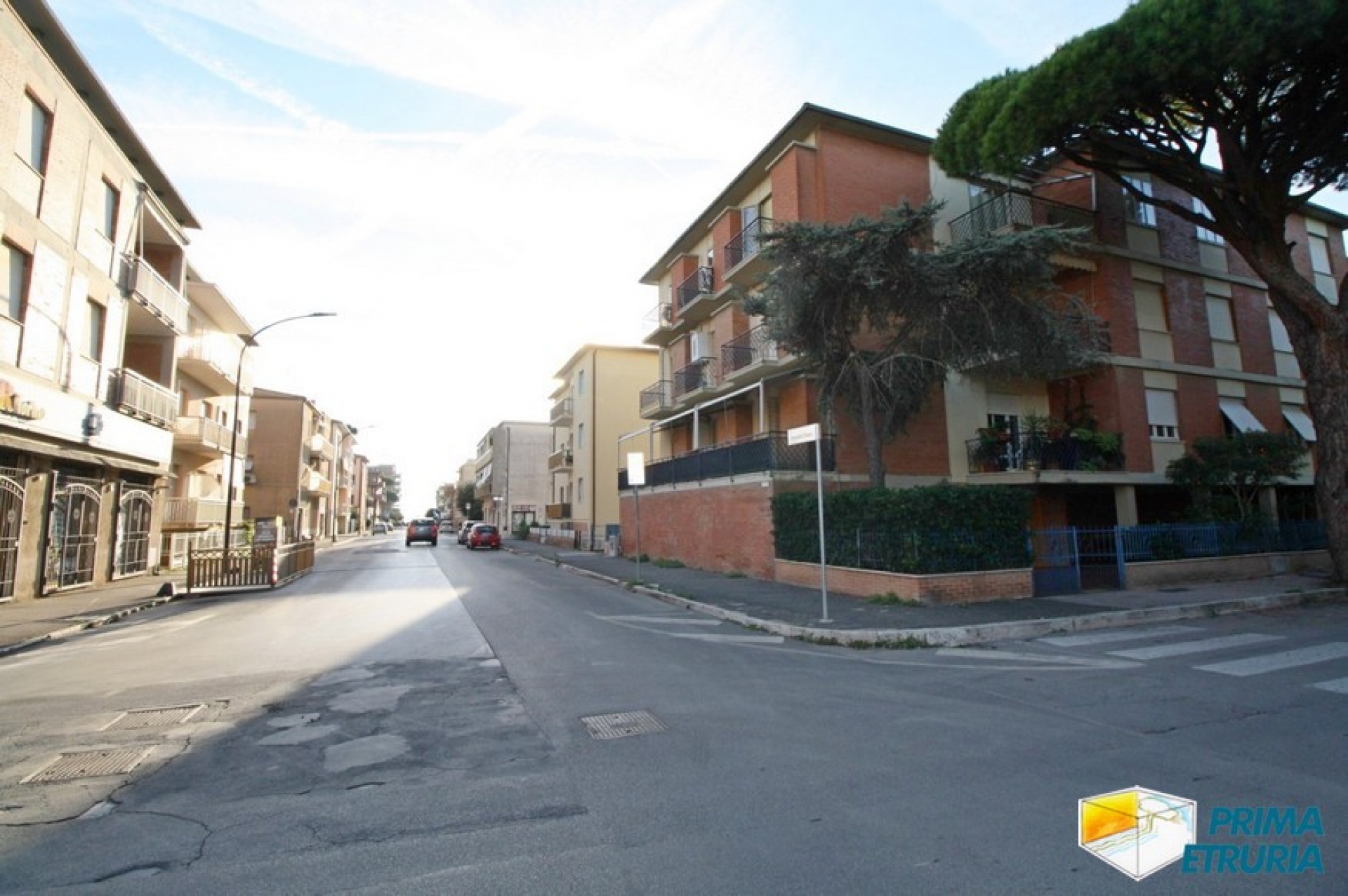 MONOLOCALE A DUE PASSI DAL MARE - ZONA CENTRO -