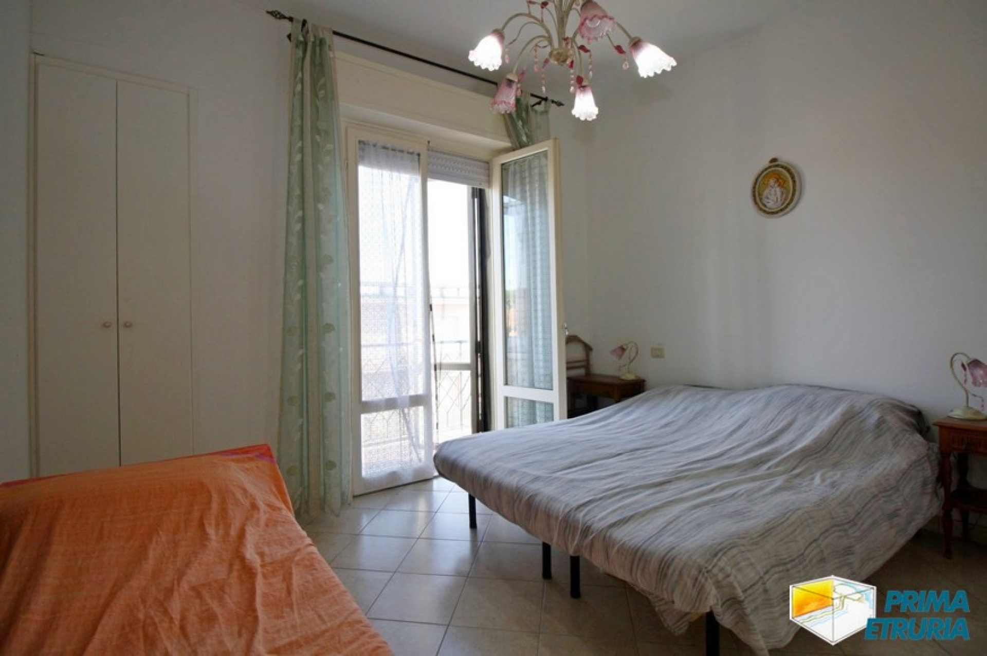 MONOLOCALE A DUE PASSI DAL MARE - ZONA CENTRO -