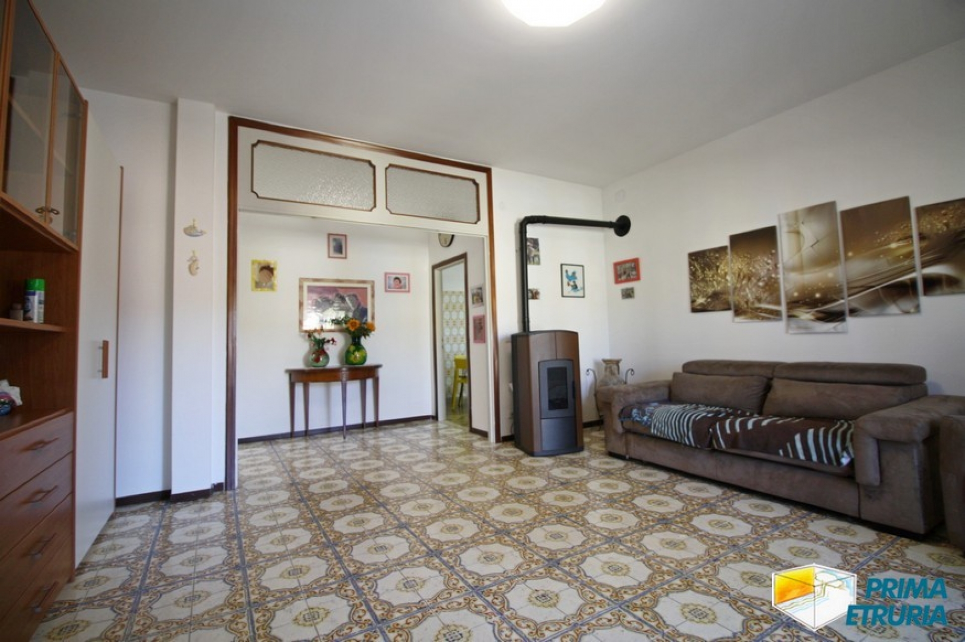 AMPIO TRILOCALE CON GARAGE E POSTO AUTO - ZONA CENTRO -