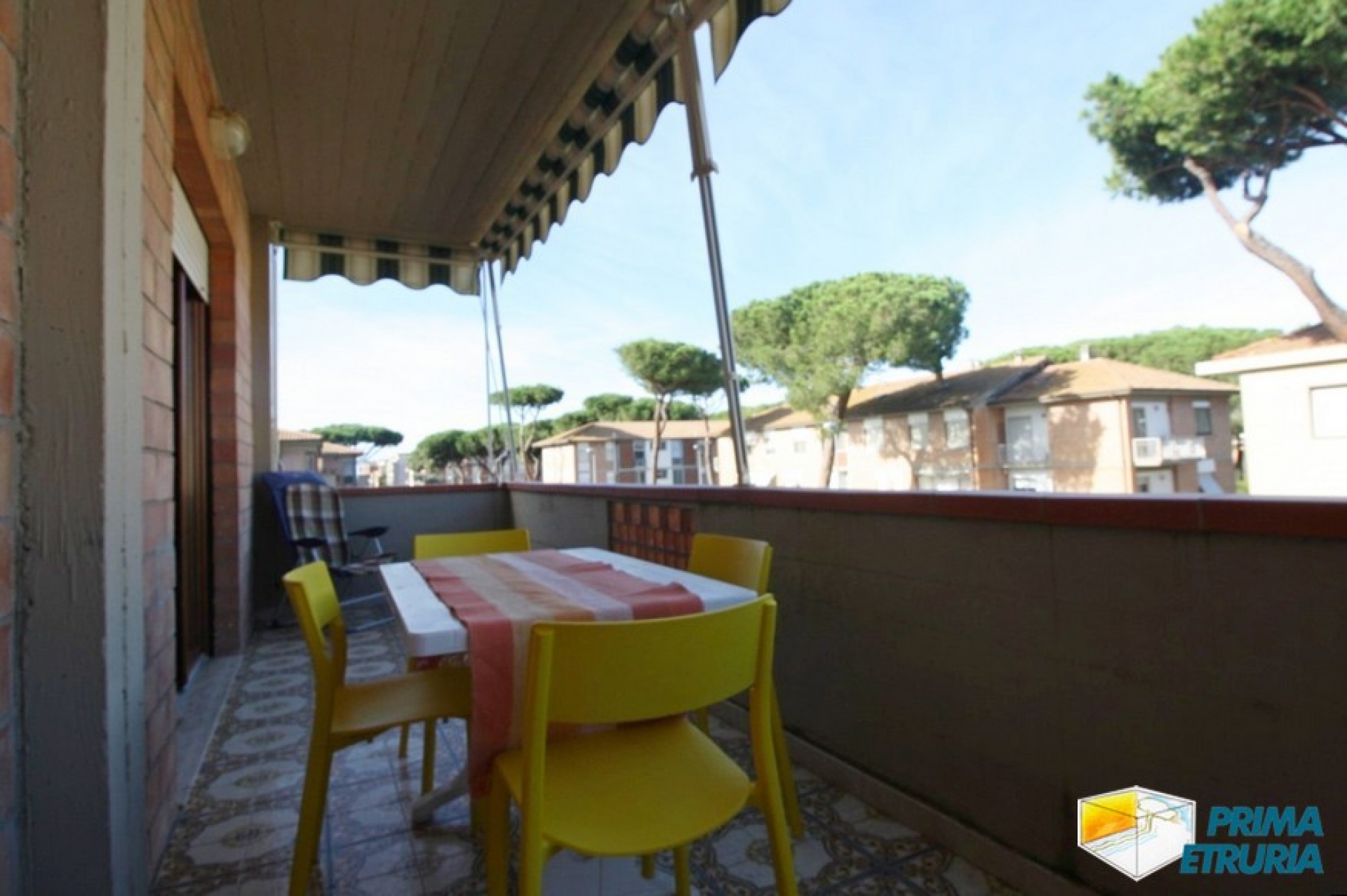 AMPIO TRILOCALE CON GARAGE E POSTO AUTO - ZONA CENTRO -