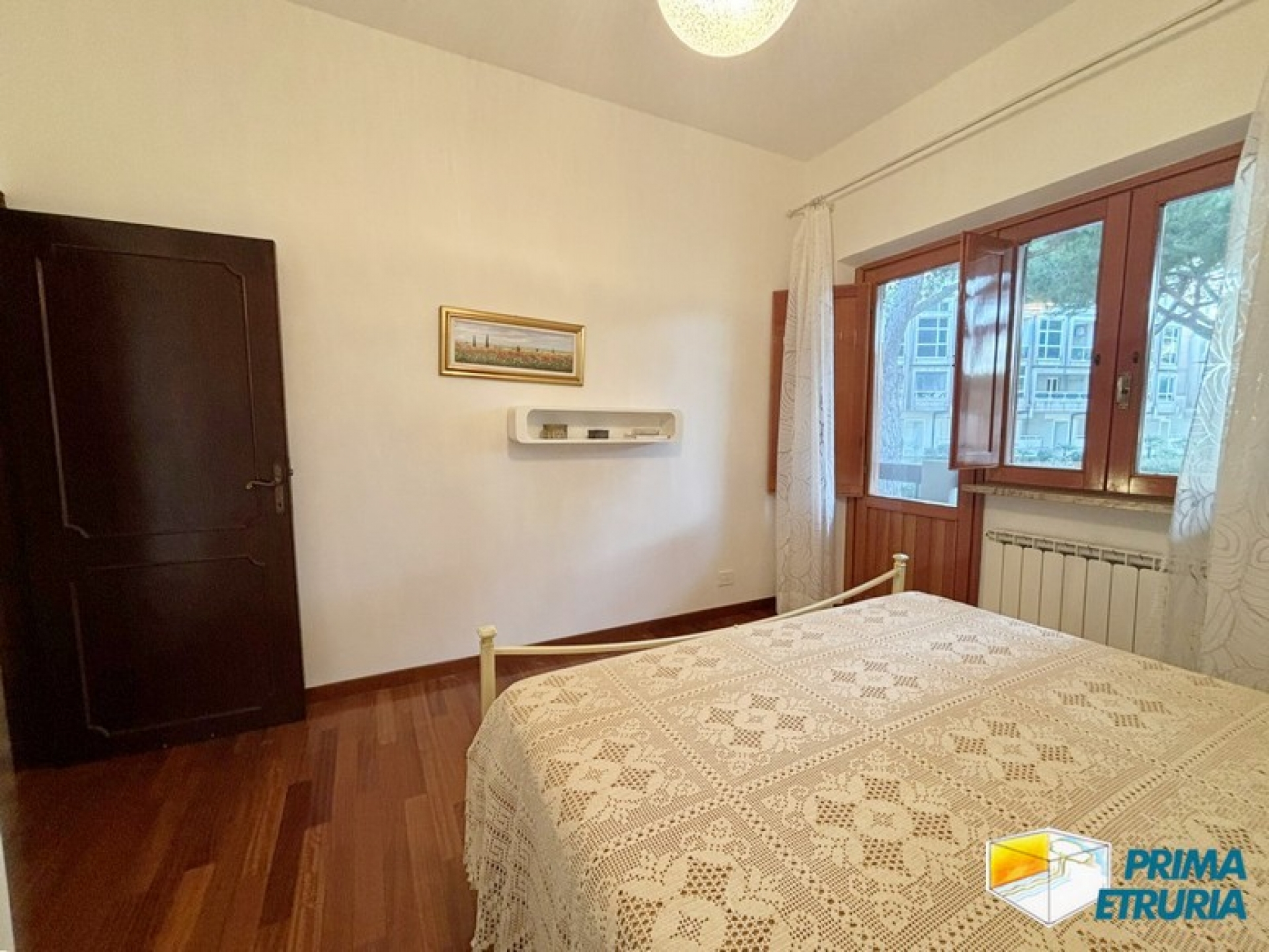 Eleganza e Comfort: Villa Trifamiliare Vicino alla Spiaggia - ZONA ROSMARINA -