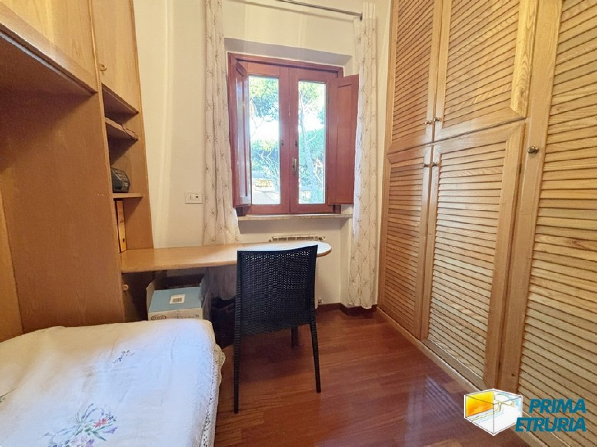 Eleganza e Comfort: Villa Trifamiliare Vicino alla Spiaggia - ZONA ROSMARINA -