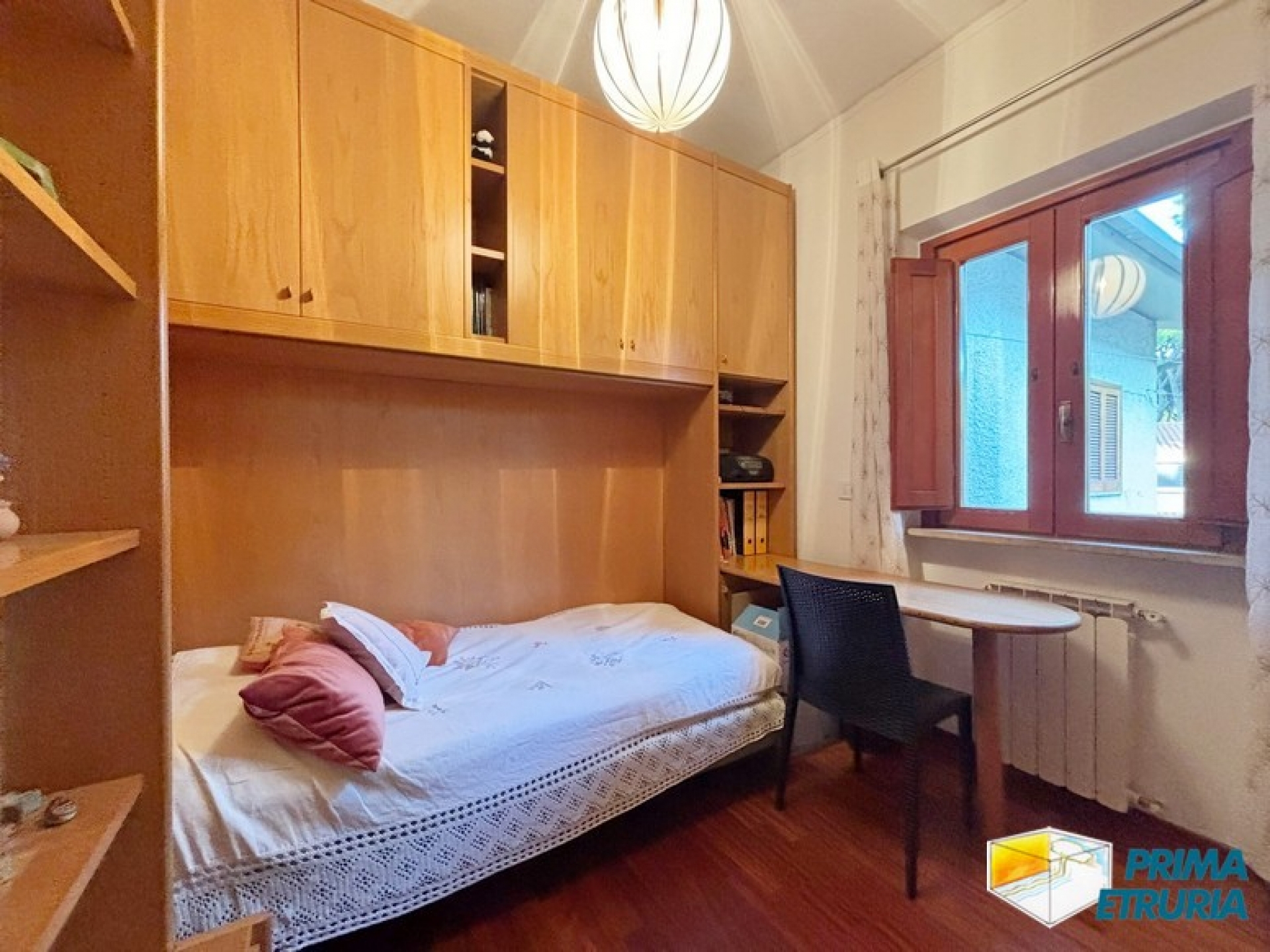 Eleganza e Comfort: Villa Trifamiliare Vicino alla Spiaggia - ZONA ROSMARINA -