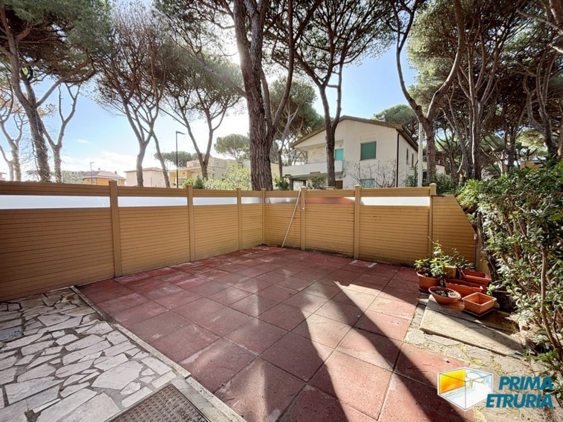 Un angolo riservato nella pineta di Rosmarina con giardino privato - ZONA ROSMARINA -