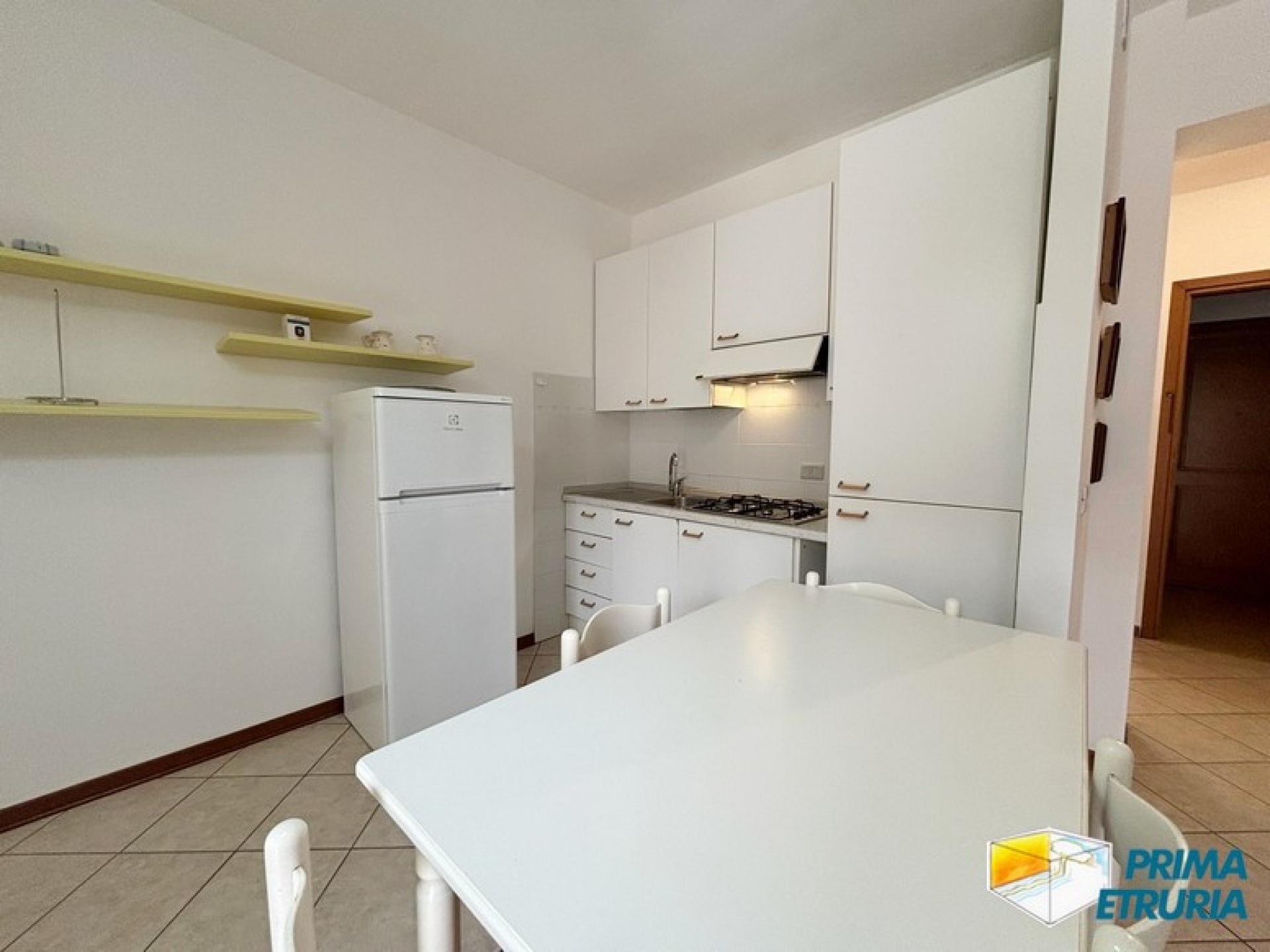 TRILOCALE CON AMPIA TERRAZZA - ZONA CENTRO -
