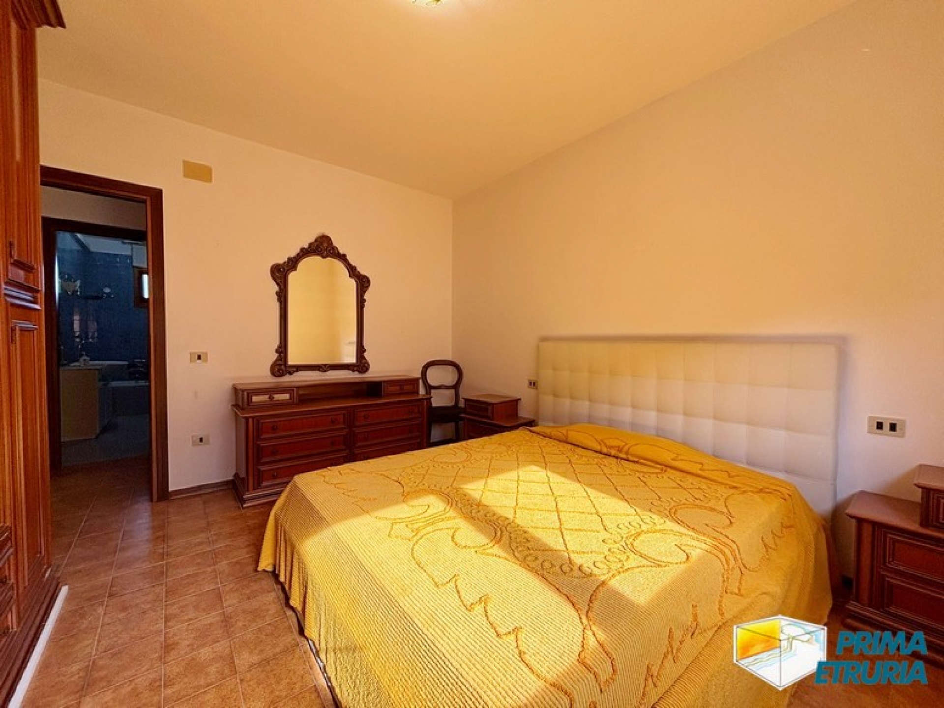Ampio appartamento con terrazza abitabile e garage - ZONA TOMBOLO -