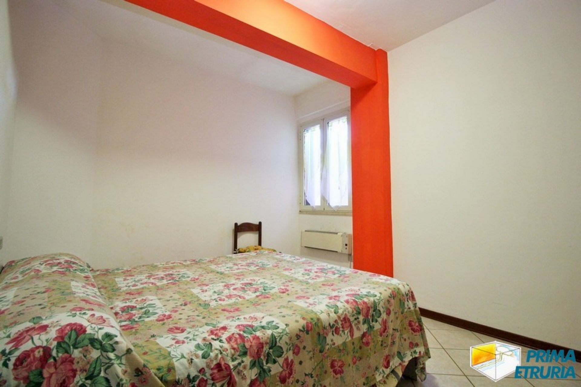Comodo trilocalecon terrazzo a 50 metri dal mare in zona Centro