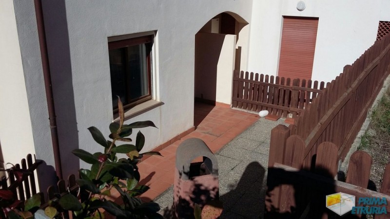 - STICCIANO ( GR ) - VENDESI GRAZIOSO TRILOCALE VIA NUOVA