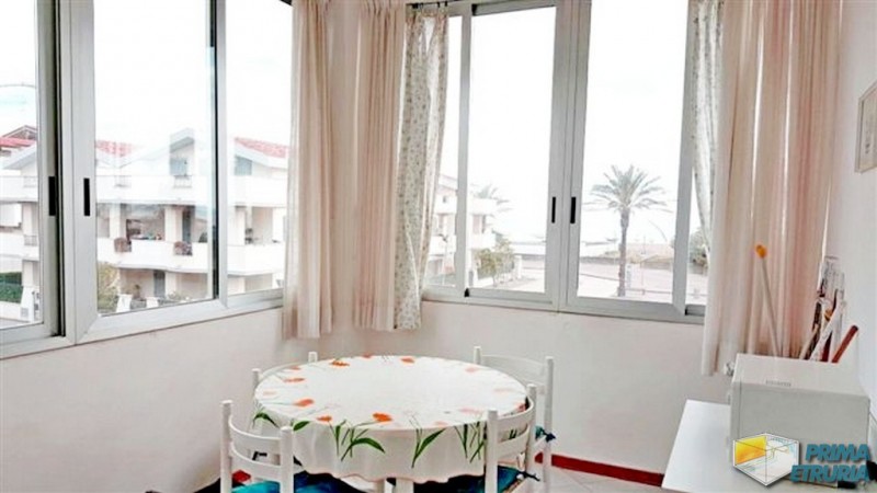 QUATTRO VANI FRONTE MARE - ZONA ROSMARINA -
