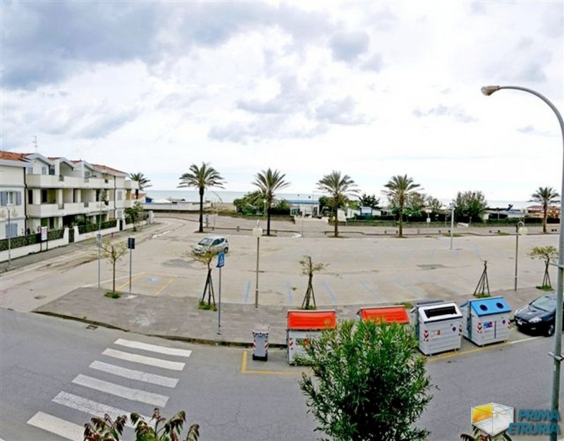 QUATTRO VANI FRONTE MARE - ZONA ROSMARINA -
