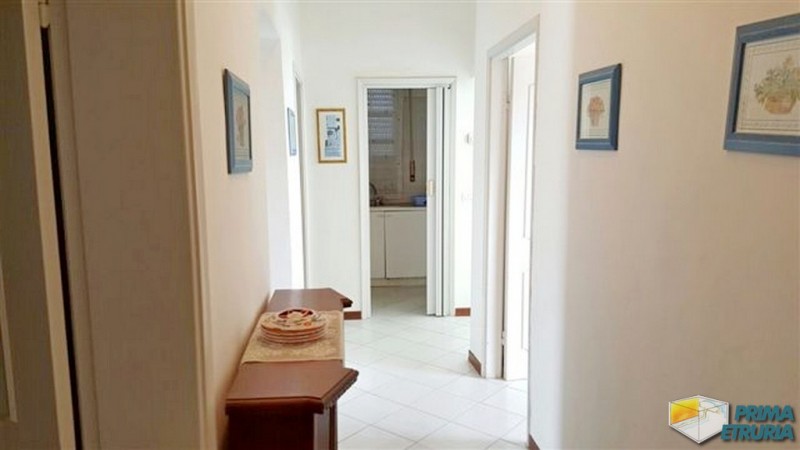 QUATTRO VANI FRONTE MARE - ZONA ROSMARINA -