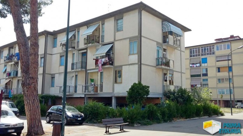 - GROSSETO - VENDESI AMPIO TRILOCALE VIA A. NEGRI - ZONA BARBANELLA -