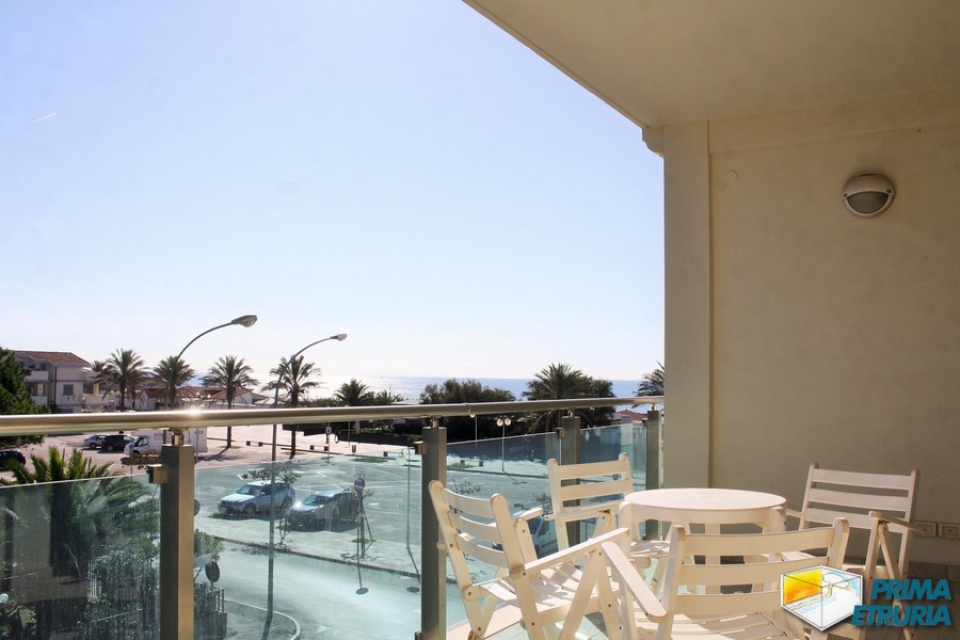 TRILOCALE FRONTE MARE FOUR ROSES - ZONA ROSMARINA -