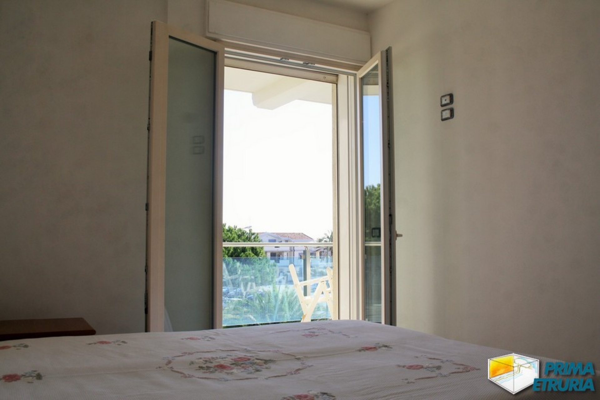 TRILOCALE FRONTE MARE FOUR ROSES - ZONA ROSMARINA -