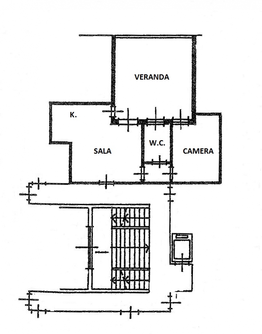 VENDESI BILOCALE FRONTE MARE - ZONA CENTRALE -