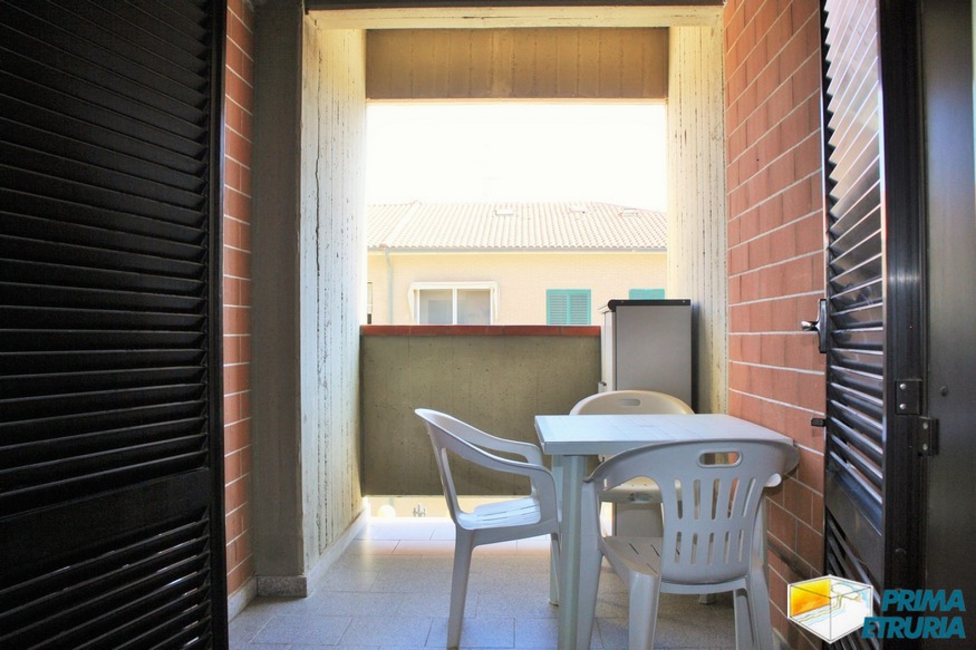 VENDESI BILOCALE VIA CADORNA 1 - ZONA CENTRO -