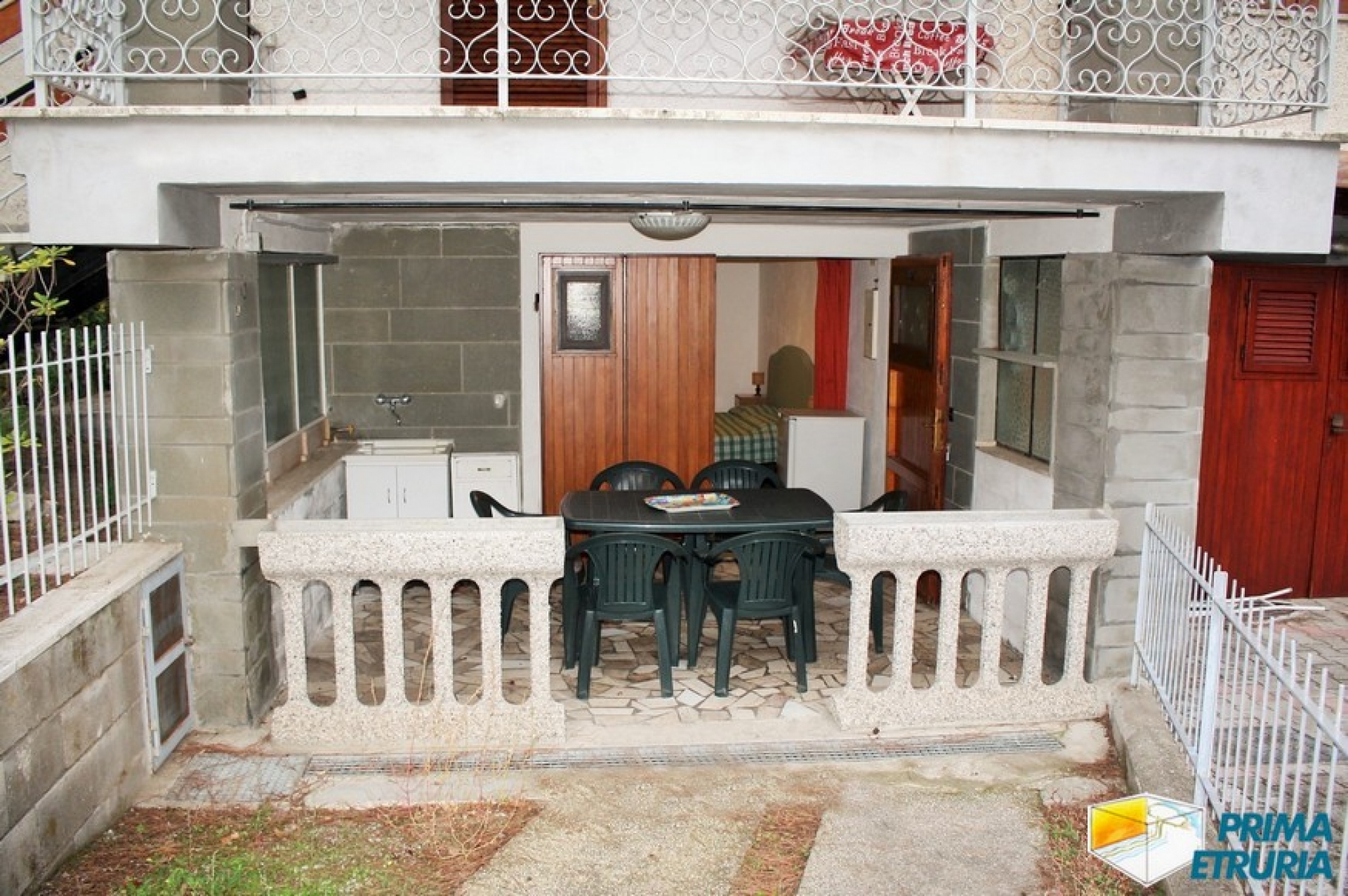 VENDESI TRILOCALE CON GIARDINO - ZONA ROSMARINA -