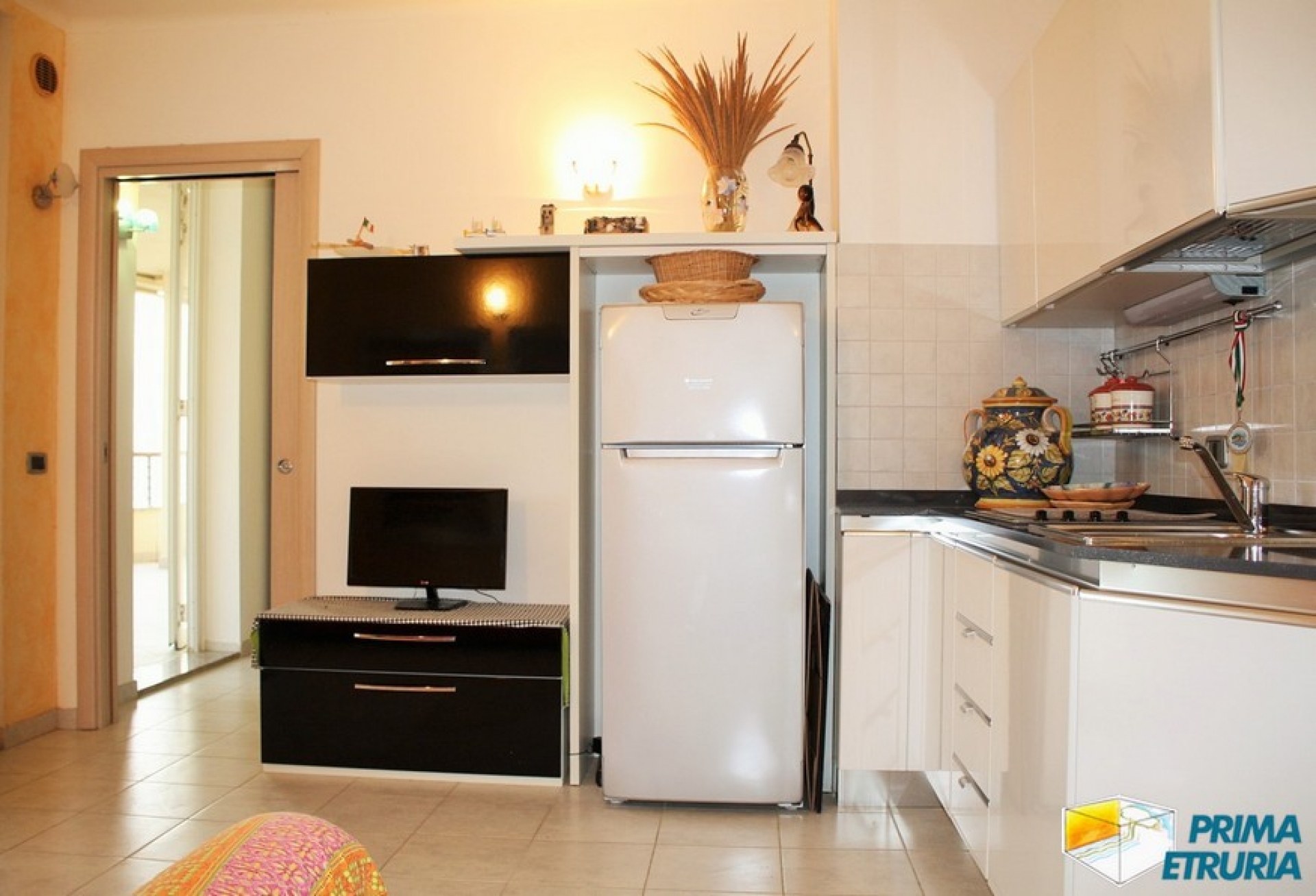 VENDESI TRILOCALE FRONTE MARE - ZONA CENTRALE -