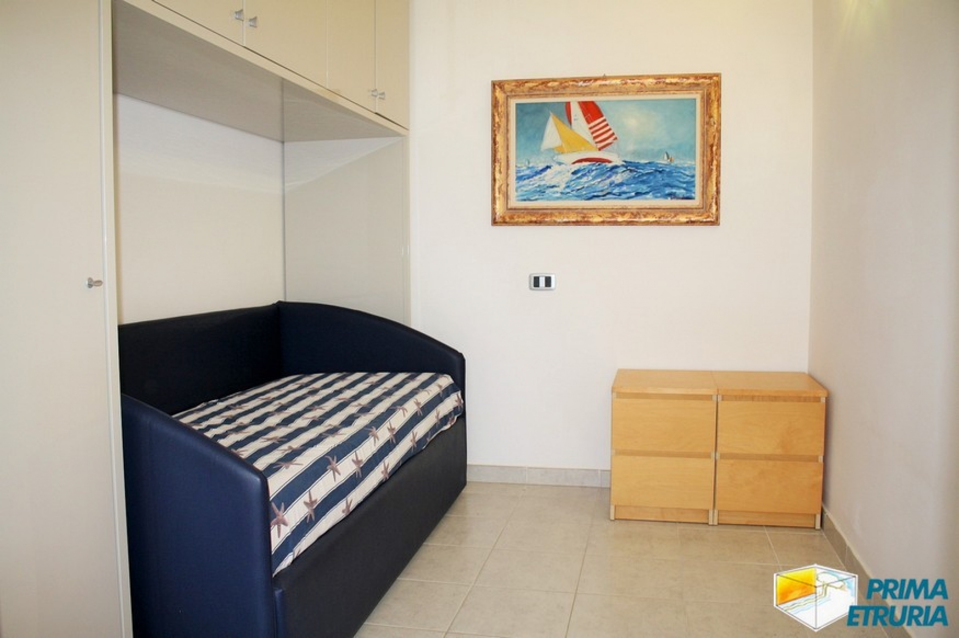 VENDESI TRILOCALE FRONTE MARE - ZONA CENTRALE -